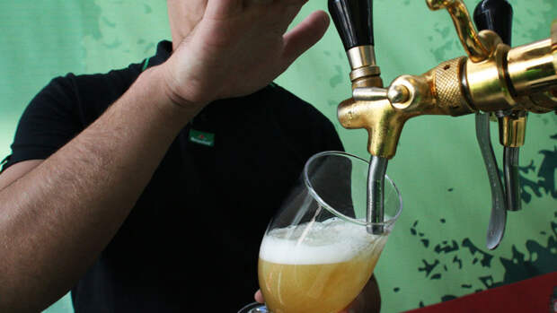 РИА: в 2025 году розничные продажи пива в России опустились на 16,7%