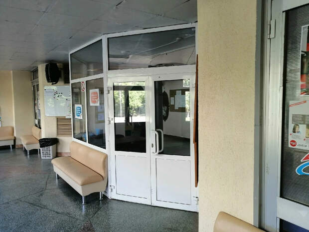 "Мама, у нас реально стреляют". Названа причина нападения челябинского подростка на школу