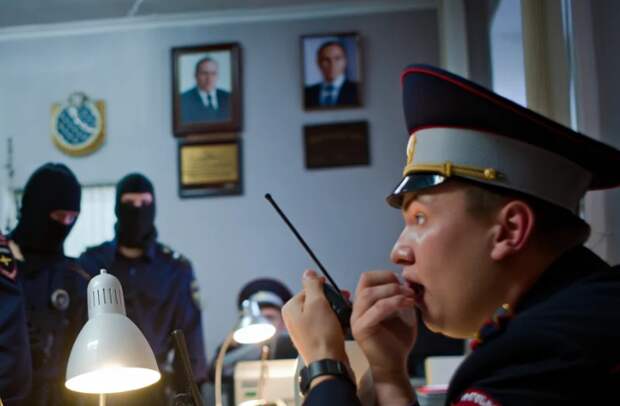 Следователи поменялись в лице когда увидели толпу из Русской общины - резко поменяли свое мнение и решили открыть дело