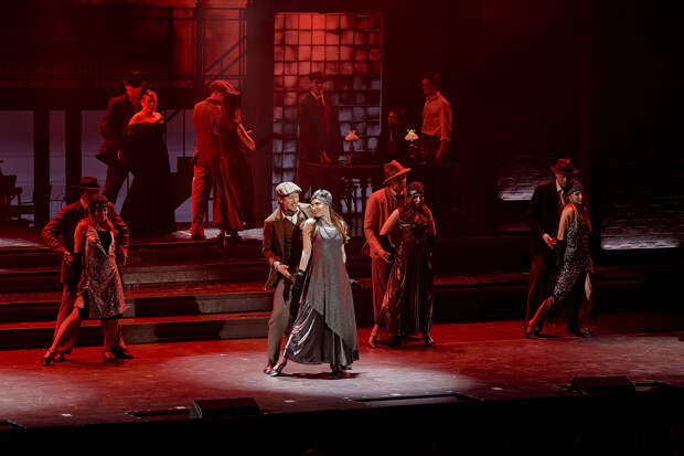 Сцена из мюзикла «Вальс-бостон»