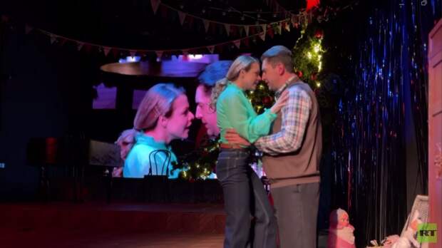 В Театре на Трубной состоялась премьера спектакля по пьесе Токаревой «Не любишь, ну и пусть»