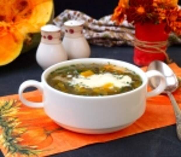 Суп с индейкой, тыквой и щавелем