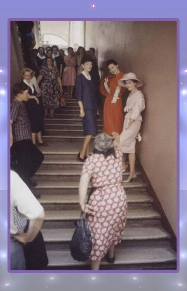 Модели Christian Dior в 1959 году в Москве.