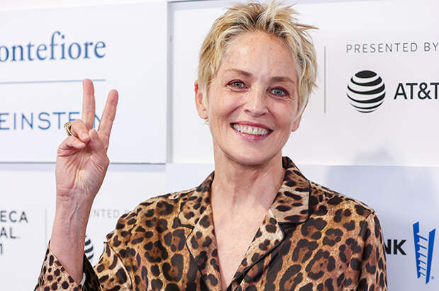 Шэрон Стоун, Кэти Холмс с дочерью Сури, Хилария и Алек Болдуин и другие на Tribeca Film Festival