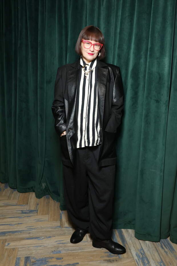 Блошка: Аглая Тарасова, Юрий Колокольников и Ольга Сутулова