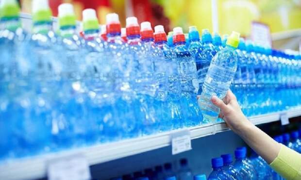 питьевая вода в пластиковых бутылках