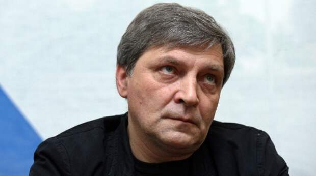 Русофоб Невзоров пытается напугать Россию "местью" Украины Русофоб Невзоров пытается напугать Россию "местью" Украины