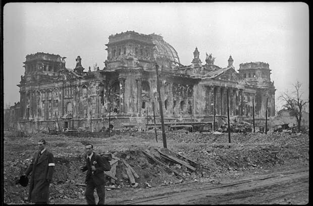 Берлин 1945 года в объективе Валерия Фоминского вов, ностальгия, фронтовые фотокорреспонденты