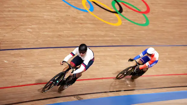 Велогонщик Дмитриев поборется за бронзу Олимпиады в спринте