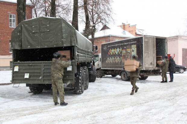 Более двух тысяч новогодних подарков передали детям военнослужащих Рязани