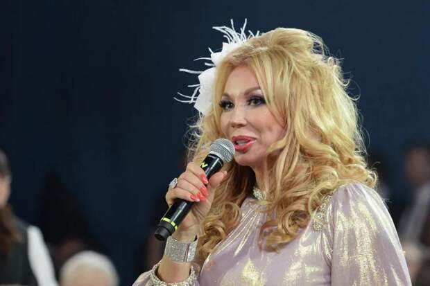 «Нищая на Rolls-Royce»: падчерица уличила Машу Распутину во лжи из-за дома в Подмосковье