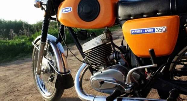Почему в СССР хотели запретить мотоцикл «ИЖ-Планета Спорт»?