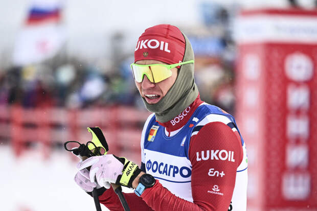 Большунов стал победителем гонки с раздельным стартом на чемпионате России