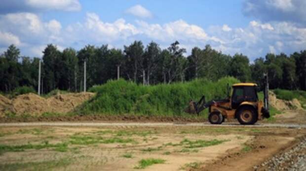 Подготовка земельного участка / Фото: Екатерина Смолихина / amic.ru