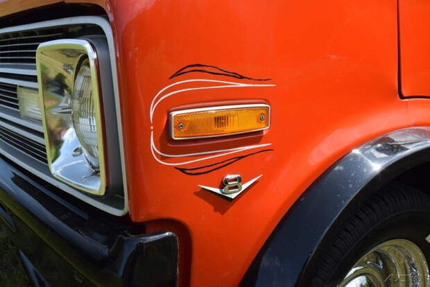 Золотое время хиппи - 1976 Dodge Tradesman Goodtimes Conversion Van dodge, вэн, олдтаймер, фургон