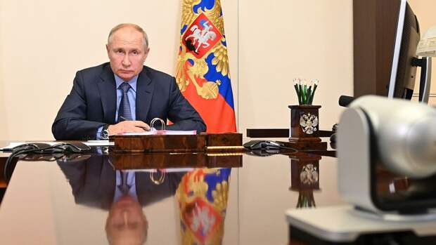 Путин призвал формировать современную транспортную инфраструктуру 