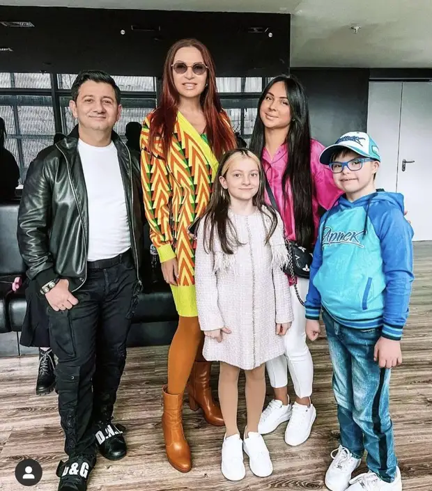 Блёданс, Галустян, Жуков и Асмус с детьми посетили премьеру фильма