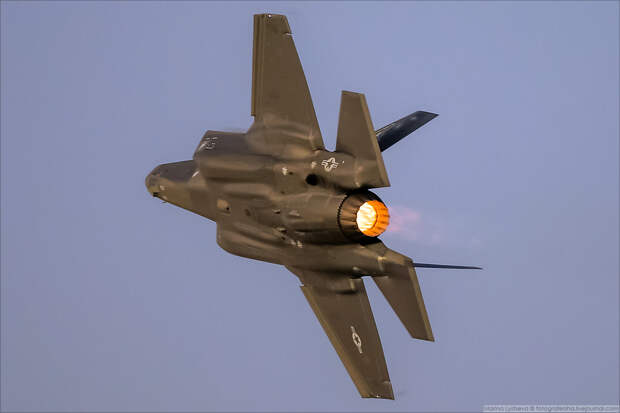 F35 02