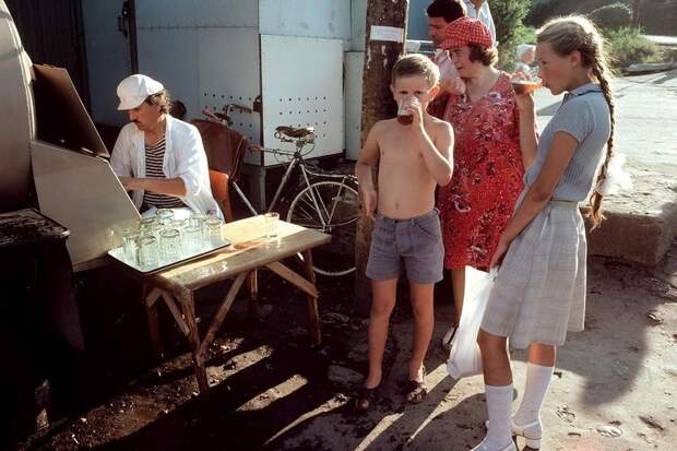 Бочковой квас 1981 год, СССР, история, люди, фото