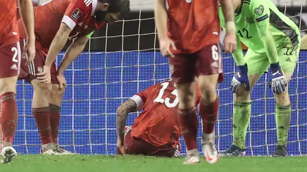 Появилось видео, на котором за несколько секунд до автогола у Кудряшова сводит ногу