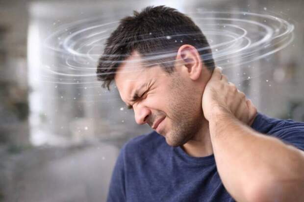 Почему кружится голова при повороте шеи?