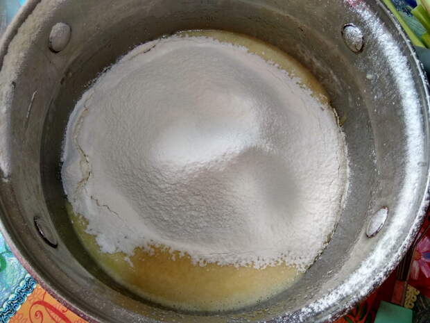 Пирог из ревеня (давно использую этот "фрукто-овощ", действительно вкусно)