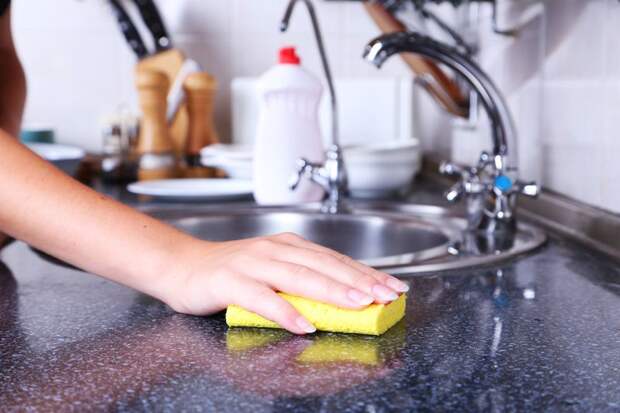 Перекись водорода – незаменимое чистящее средство на кухне и ванной
