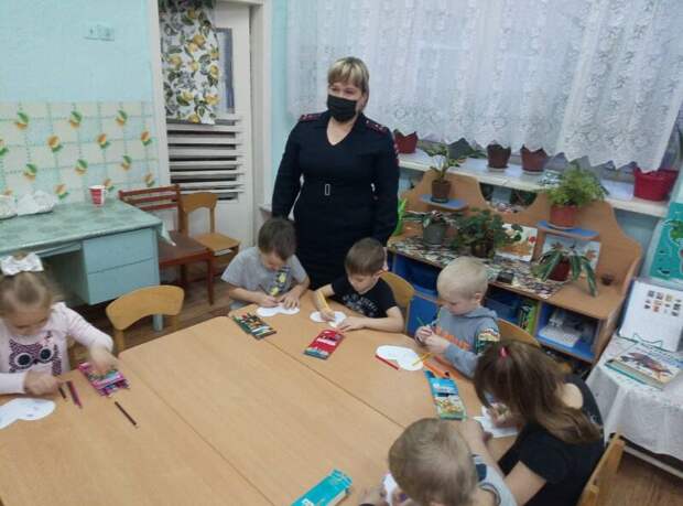 Сотрудники Ржевской Госавтоинспекции посетили детский садик