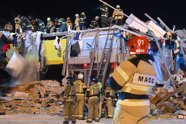 Юрист Русяев: владельцу обрушившегося ТЦ в Новосибирске грозит штраф в ₽1 млн