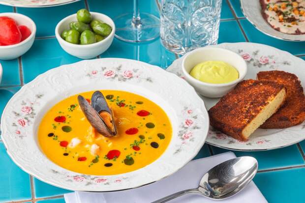 Гастрономический дайджест: новые меню, новые локации и лучшие предложения