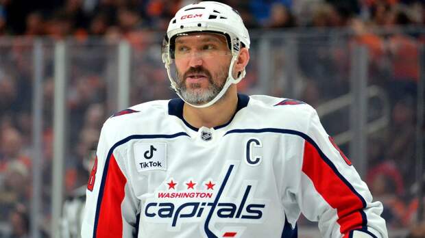 Овечкин оформил хет-трик в матче с «Ютой», забросив 926 шайб в НХЛ