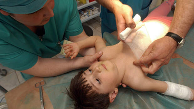 В Челябинске родители с ребёнком четыре часа ждали приёма врача в детском травмпункте