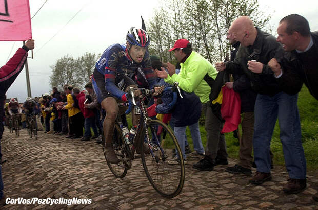 De honderdste editie van Parijs-Roubaix, 14-4-2002 foto Cor Vos ©2002 Tom Boonen