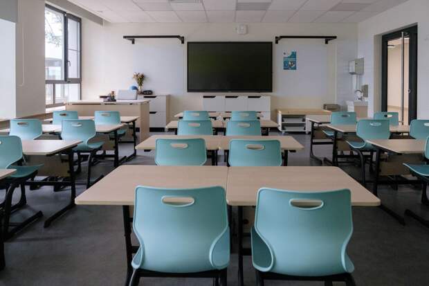 Школы в Анапе перевели на дистант из-за угрозы атаки