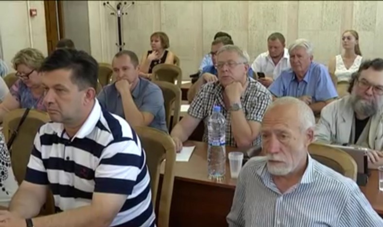 Кто в Севастополе не пускает объективное мнение общественников в массы? (фото)