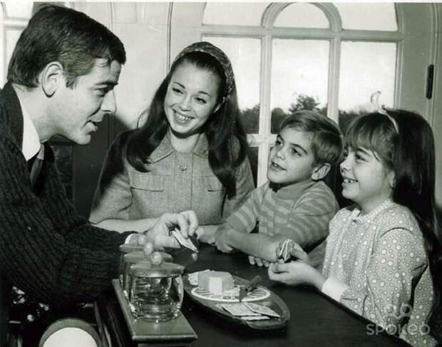 2. Джордж Клуни, 7 лет (1968 г.) интересное, люди, фотографии