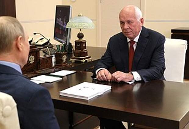 С генеральным директором государственной корпорации «Ростех» Сергеем Чемезовым.
