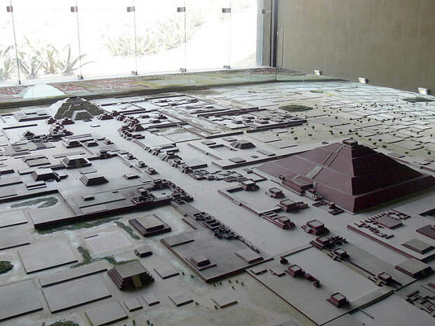 План-макет города Теотиуакан.