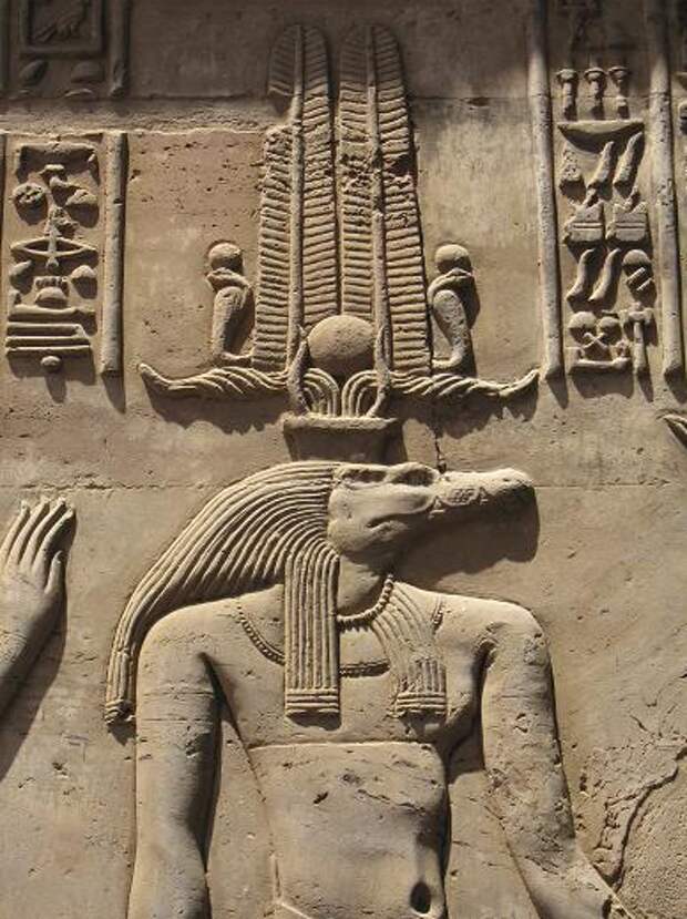 Бог Себек. Изображение взято с сайта: http://pariwisatadunia.blogspot.com/2010/11/mythology-creation-in-early-days-there.html