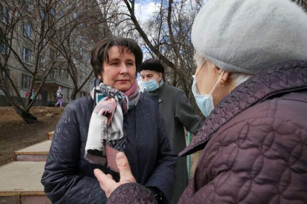Правозащитница Разворотнева проверила доступность городской среды для маломобильных людей в Печатниках