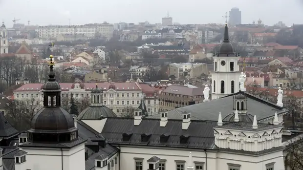 Эстония временно приостановит полёты у границы с Россией