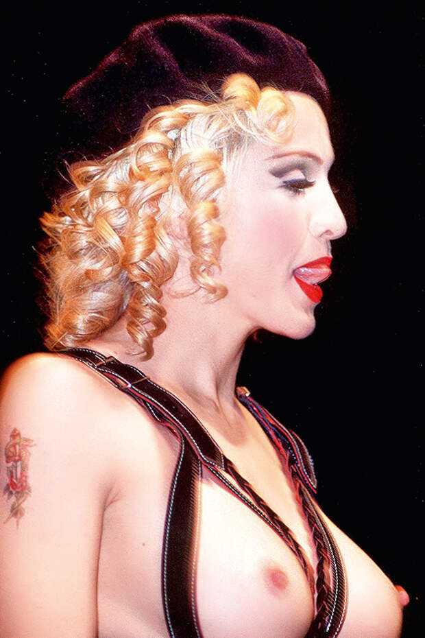 Мадонна в костюме Jean Paul Gaultier, 1992