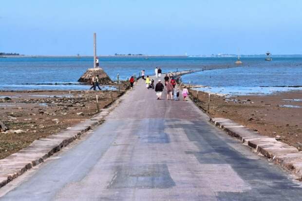 Исчезающая дорога Пассаж дю Гуа (Passage du Gois)  вода, дороги, путешествия, франция