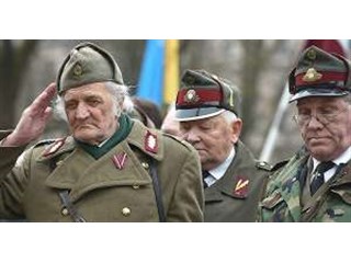 Герои или убийцы: властям Латвии указали на необходимость определиться со своим отношением к участникам Холокоста