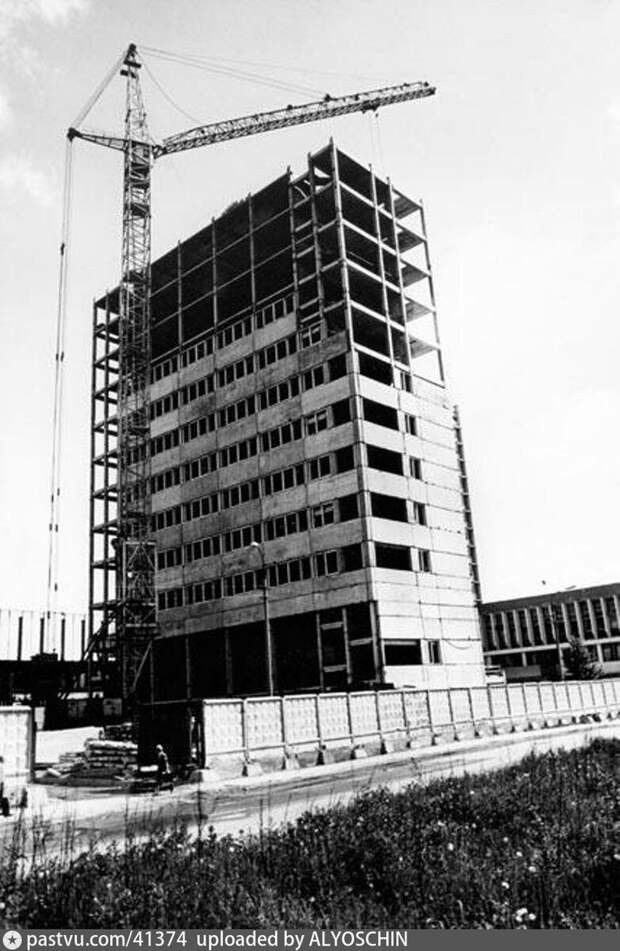 Строительство "лежачего небоскрёба", 1975-1980.