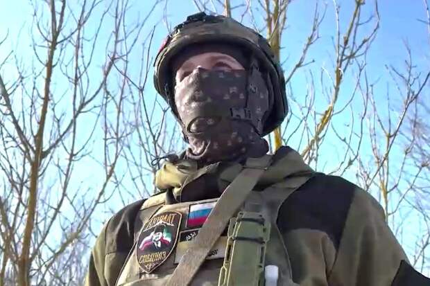 Российский боец скрылся от атакующих дронов ВСУ и выжил после аварии