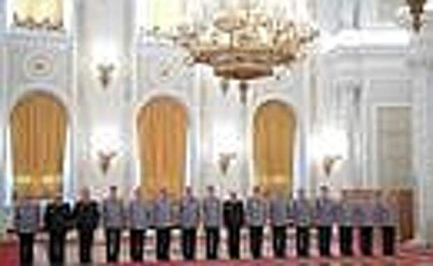 На церемонии представления офицеров, назначенных на высшие командные должности.