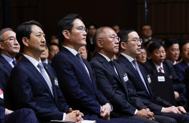 Samsung объявила, что переводит топ-менеджмент на шестидневную рабочую неделю