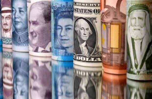 Евро вблизи месячного минимума из-за беспокойства о ситуации вокруг Украины, "ястребиной" ФРС