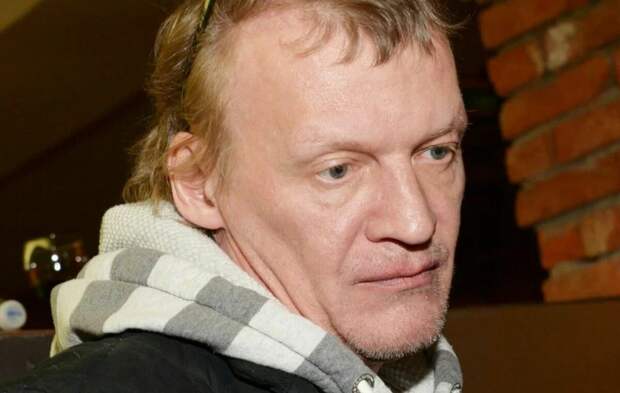 Актёр Серебряков, зачем-то вернувшийся в Россию, опять недоволен